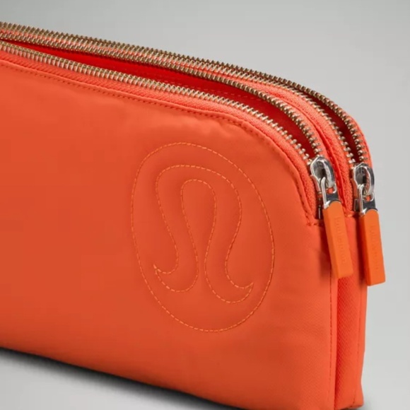 Lululemon Now and Always Pouch Puffy – Autumn Red – Excellent Condition - Picture 2 of 7